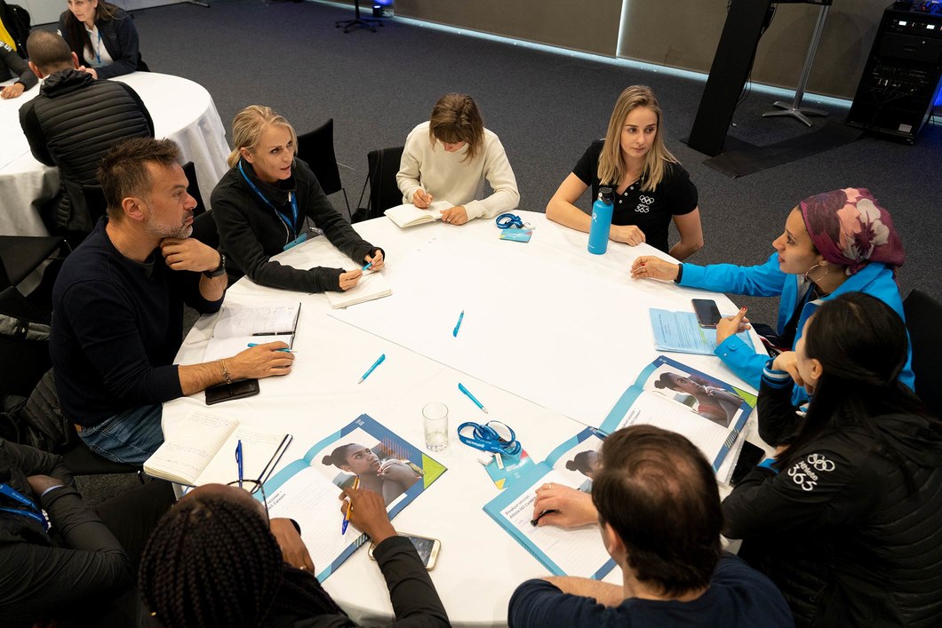 Масштабный форум спортсменов прошел в Лозанне