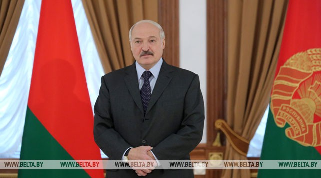 Lukashenko presents state awards to Belarusian weightlifters, coaches