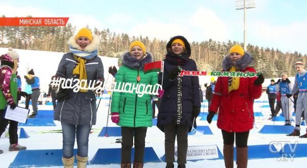 Белорусских олимпийцев поддерживают юные лыжники Минской области