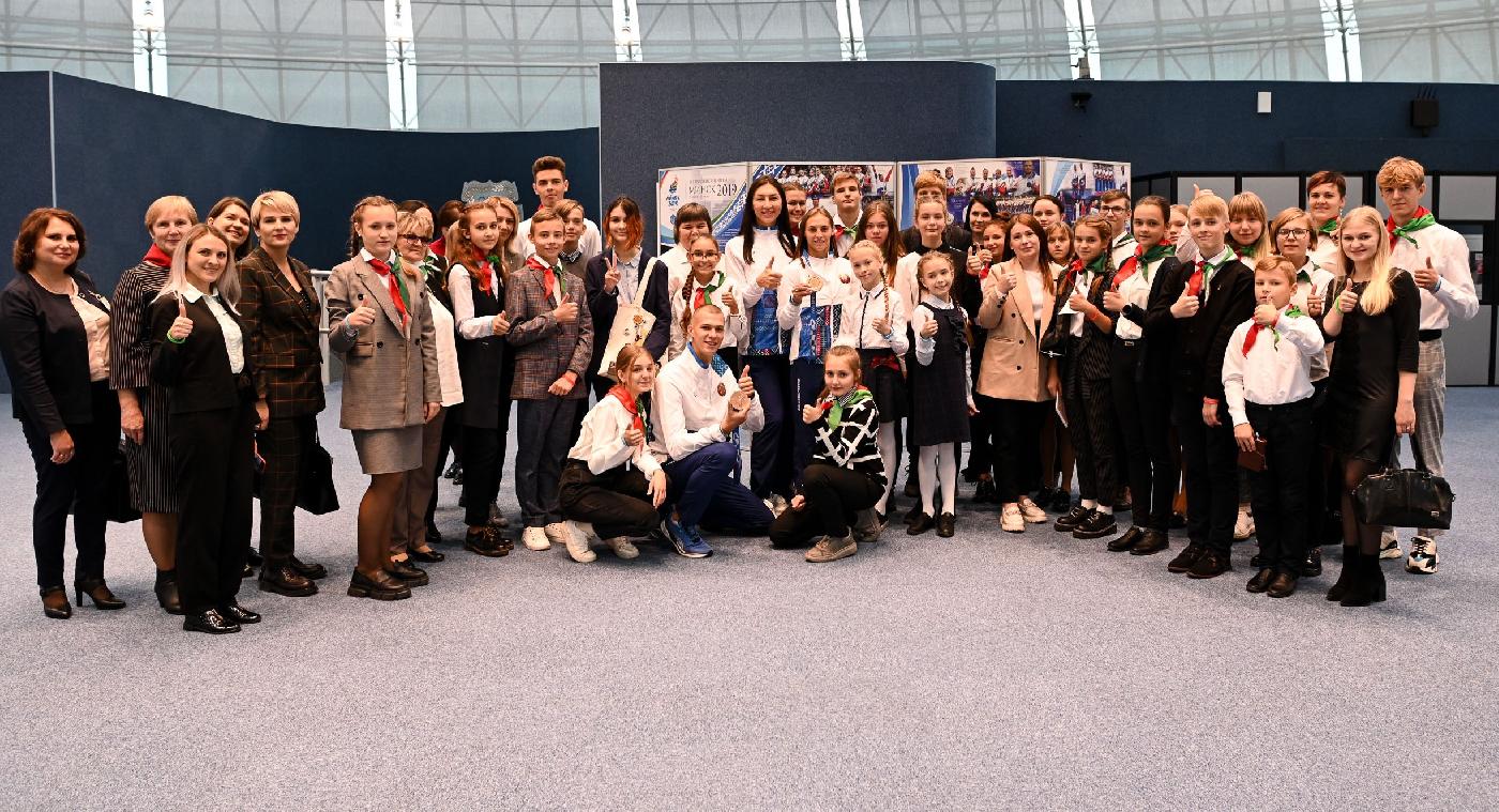 В НОК Беларуси состоялась встреча спортсменов с молодежным активом Минской области