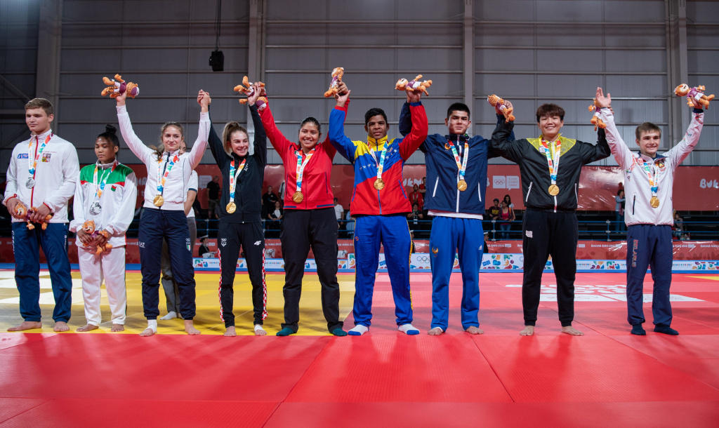 Колосов_командный турнир.jpg Колосов_командный турнир.jpg