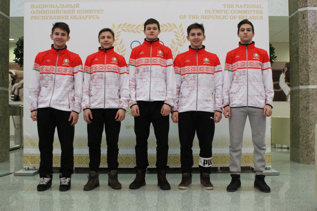 II пятерка Ярута М., Пожиган О., Антонович В., ярута К., Лемешевский М.).JPG