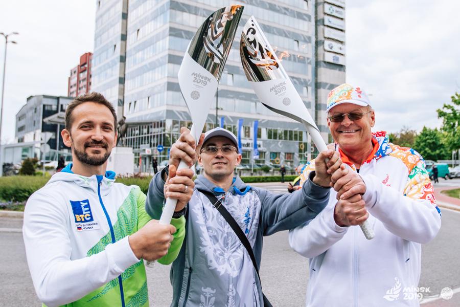 поцелуй факелов.jpg