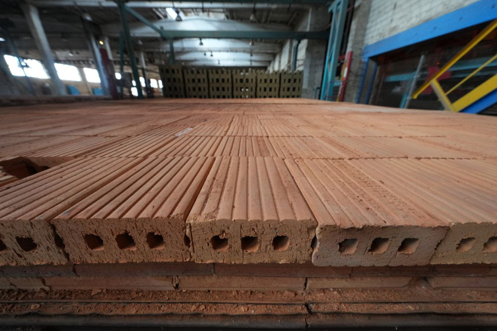 photo_2022-06-03_19-59-50.jpg photo_2022-06-03_19-59-50.jpg