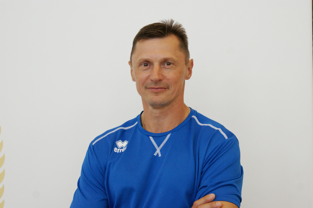 Сергей Кузнецов_старший тренер.JPG