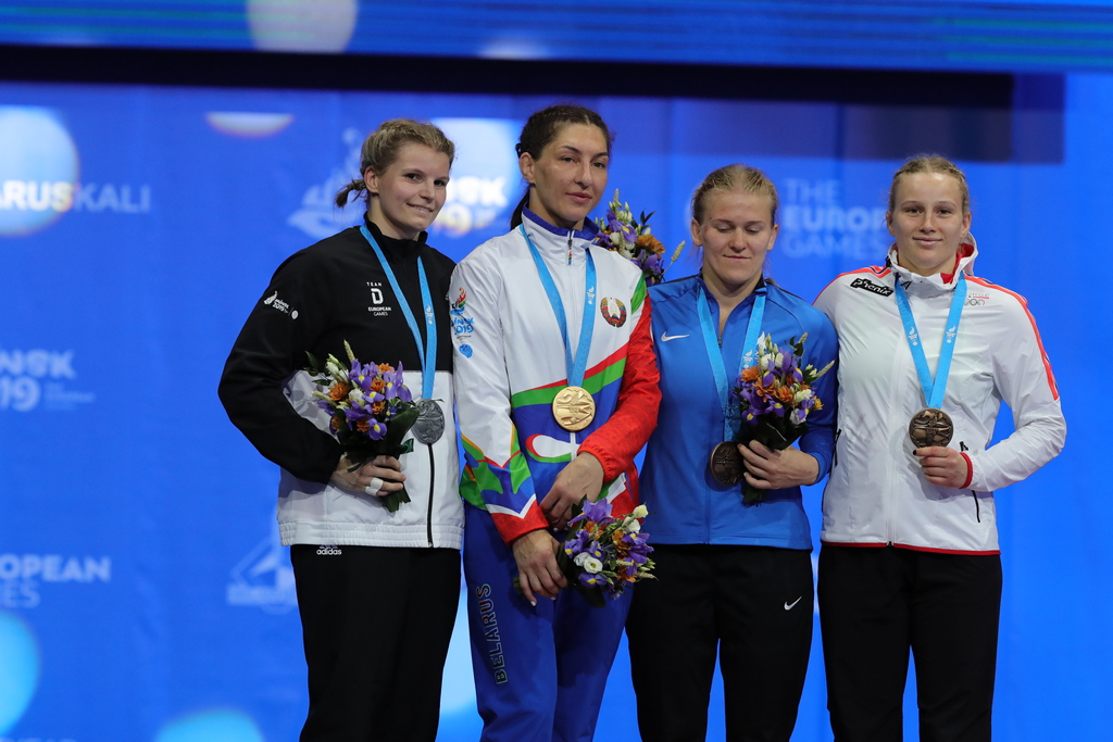 Марзалюк с медалью.JPG