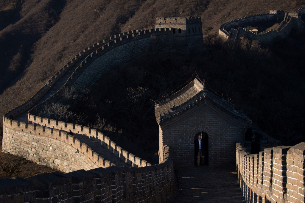 Есть опасения, что новая линия может повлиять на Великую Китайскую стену © Getty Images