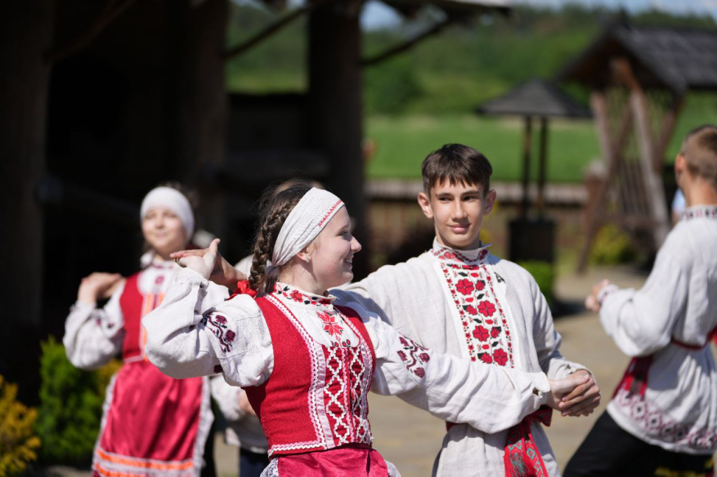 photo_2022-06-03_19-58-30.jpg photo_2022-06-03_19-58-30.jpg