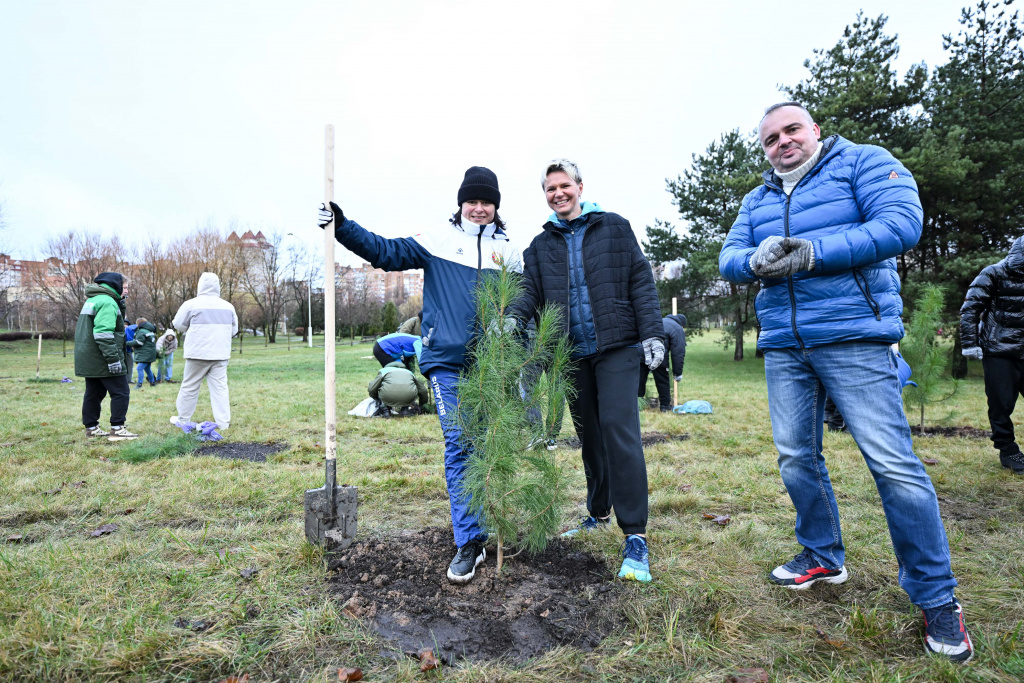 Аллея олимпийских чемпионов 29.jpg Аллея олимпийских чемпионов 29.jpg