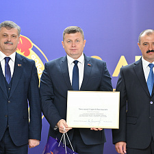 Виктор Лукашенко поздравил Министерство спорта и туризма Республики Беларусь с 30-летием 29