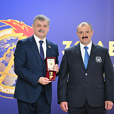 Виктор Лукашенко поздравил Министерство спорта и туризма Республики Беларусь с 30-летием 8