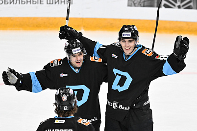 Хет-трик Пинчука принес "Динамо" победу над "Торпедо"