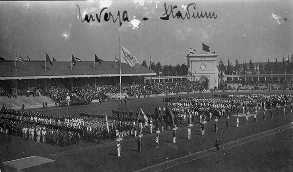 Flag-OG-18-06-2014-2-Antverpen