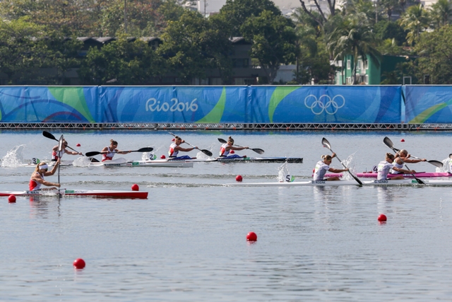 noc 16 08 2016 canoe2 2