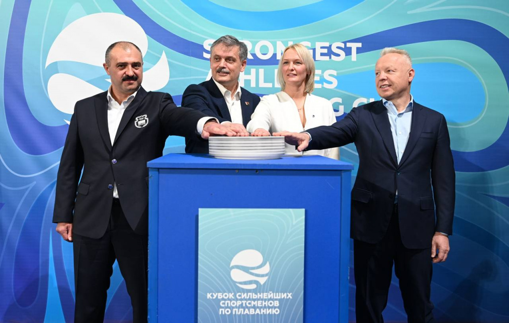 Belarus NOC president attends opening of Strongest Athletes Swimming Cup