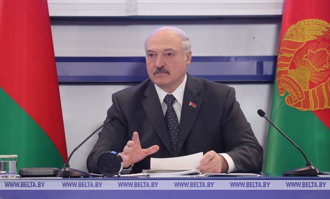 Лукашенко провел совещание по вопросам развития летних видов спорта