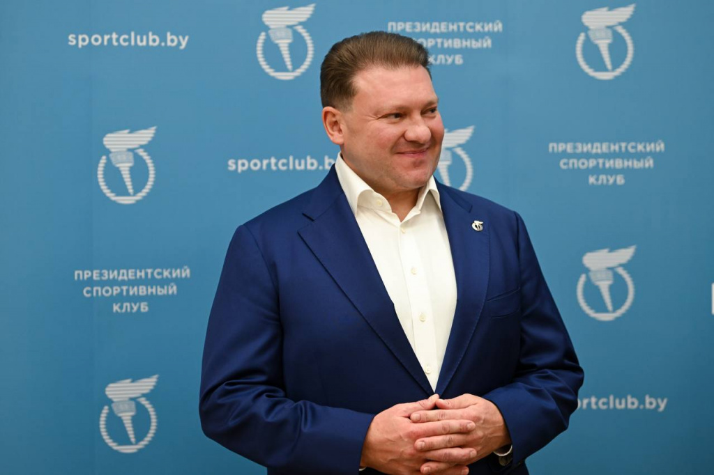 Глава Президентского спортивного клуба удостоен медали НОК Беларуси Глава Президентского спортивного клуба удостоен медали НОК Беларуси