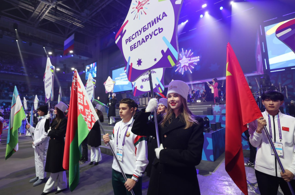 Президент НОК Беларуси принял участие в открытии игр "Дети Приморья"