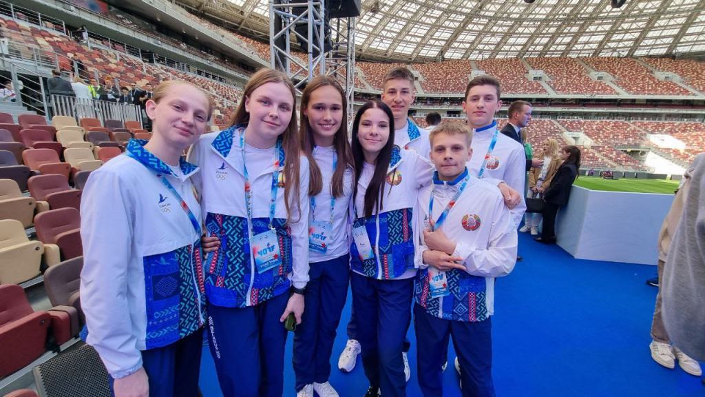 More than 270 young Olympians take part in the forum in Moscow
