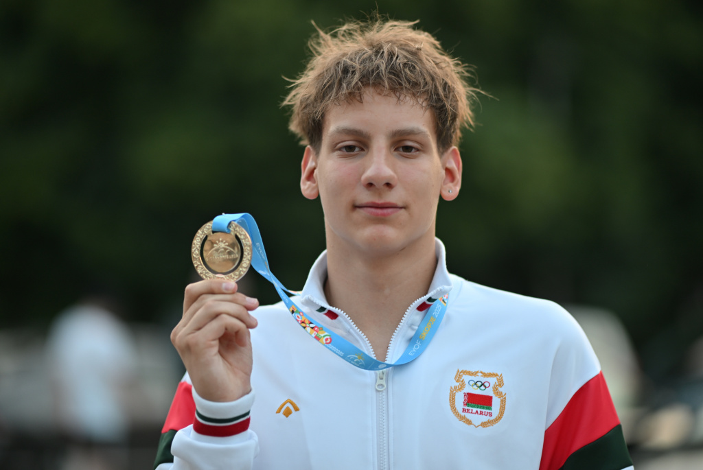 Золотая награда белорусов в плавании на ЕЮОФ в Скопье