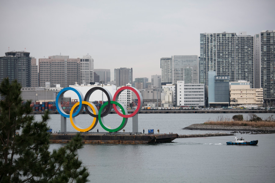 В заливе Токио установлена платформа с олимпийскими кольцами
