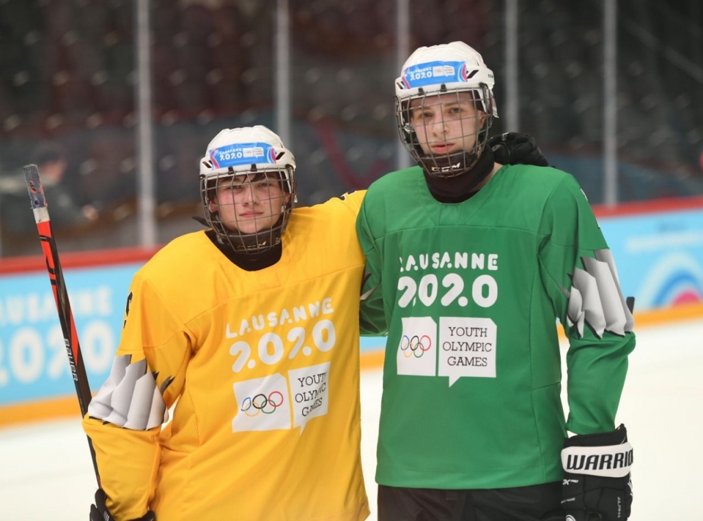 Белорусские хоккеисты одержали первые победы на зимних юношеских Играх в Лозанне