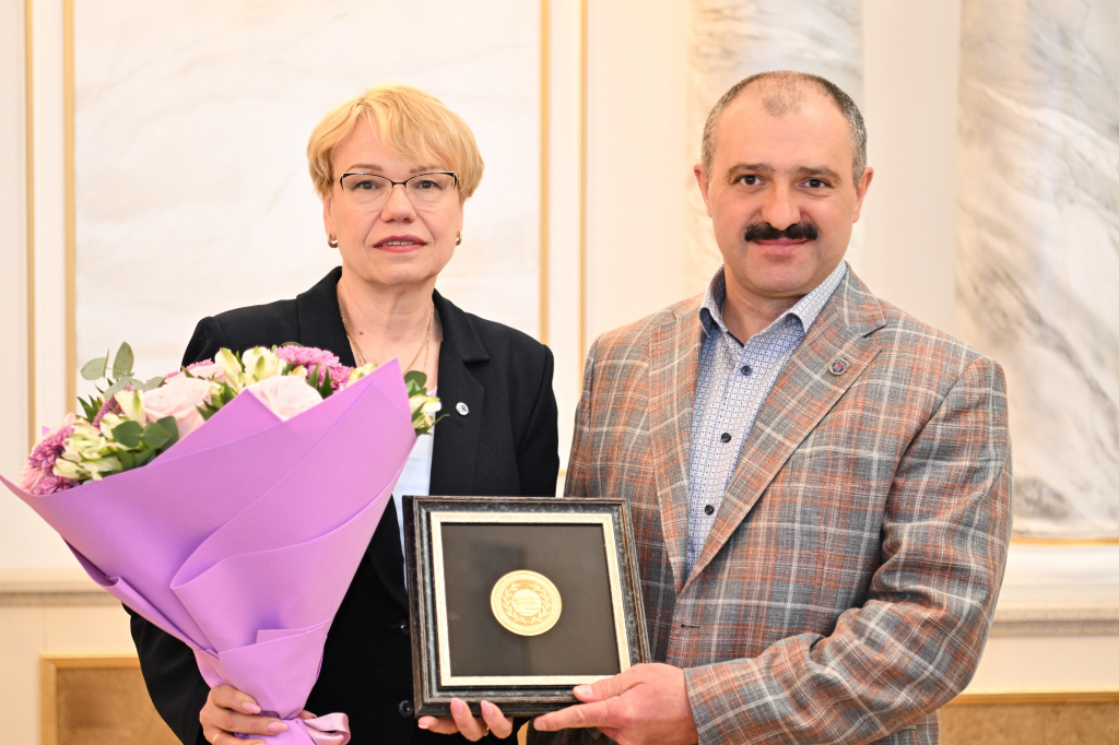 Конференция федерации плавания 5 (2).jpg Конференция федерации плавания 5 (2).jpg