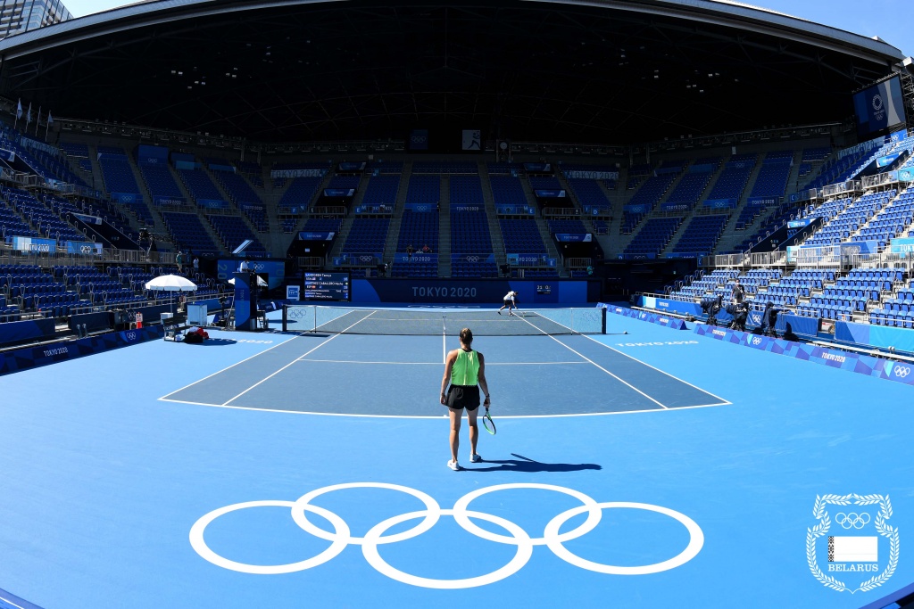 Центр корт Токио Tennis 33.jpg