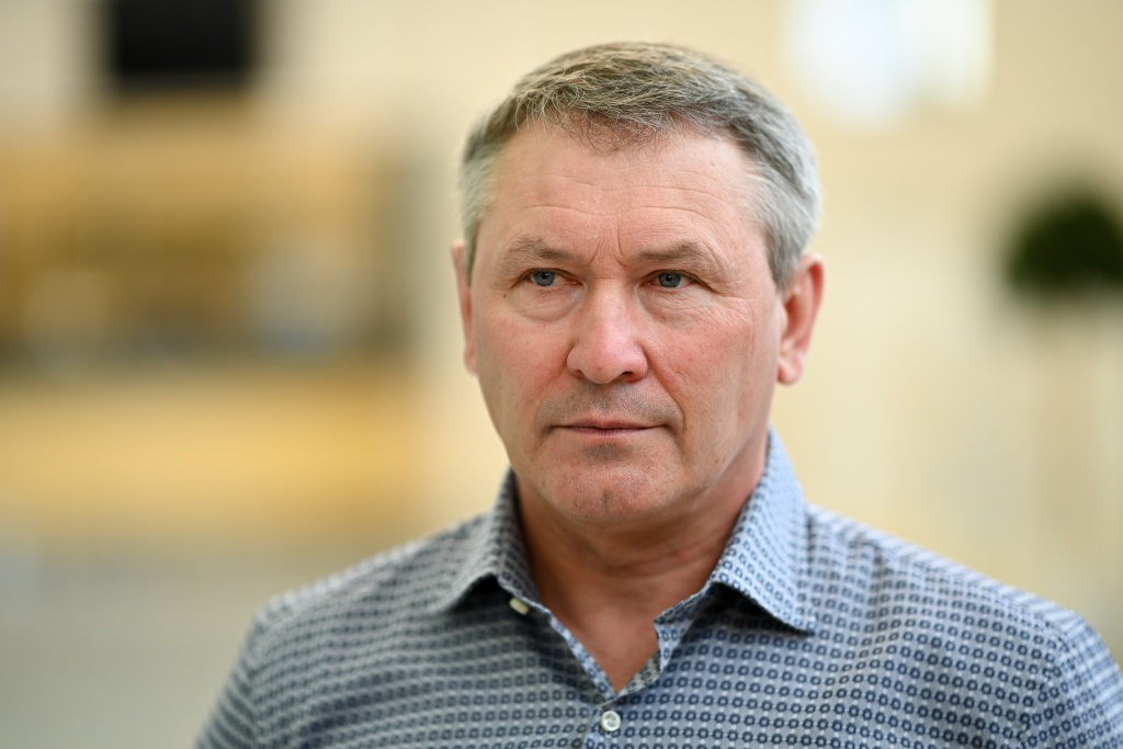 Рыженков Встреча с командой по биатлону 1.JPG