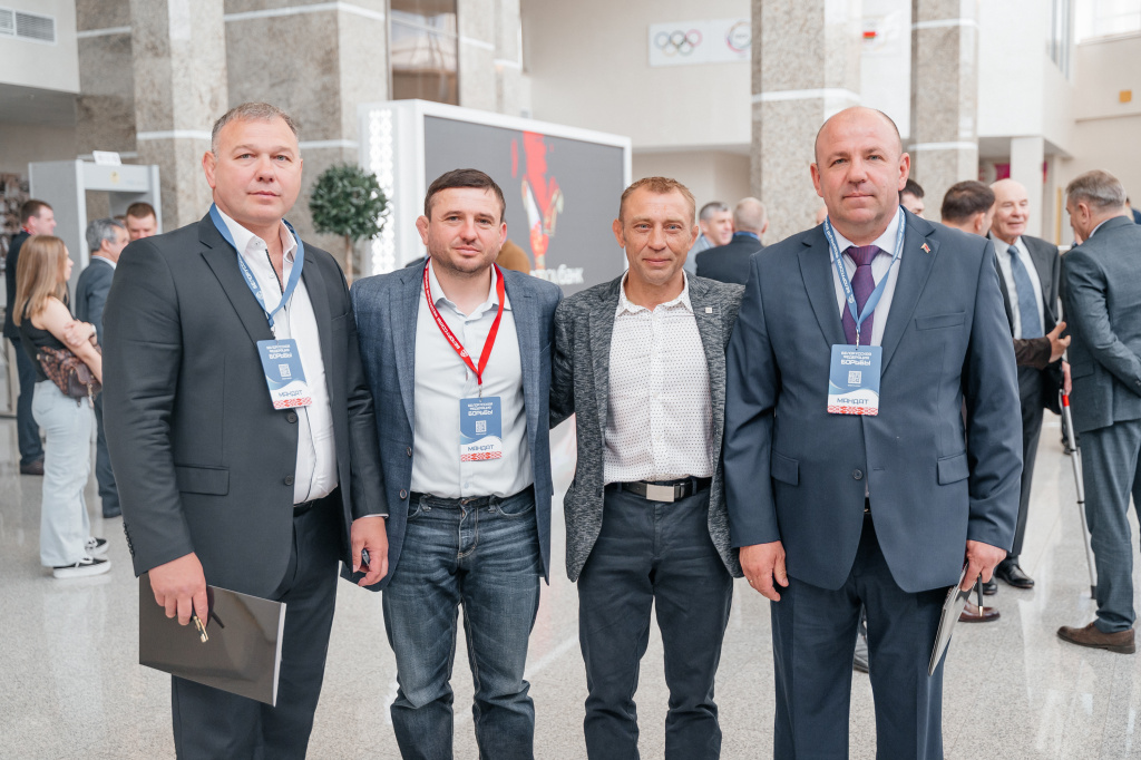 Борцы Макаренко Вячеслав Сергей Смаль_2620.JPG