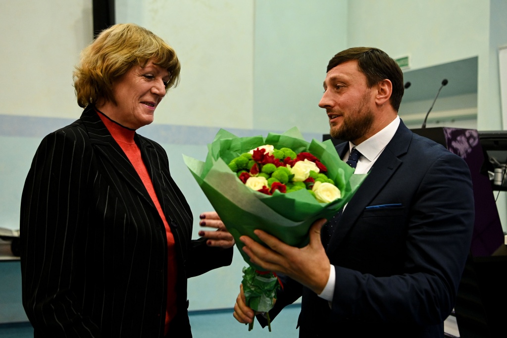 Зверева и Тихон Конференция 57.jpg