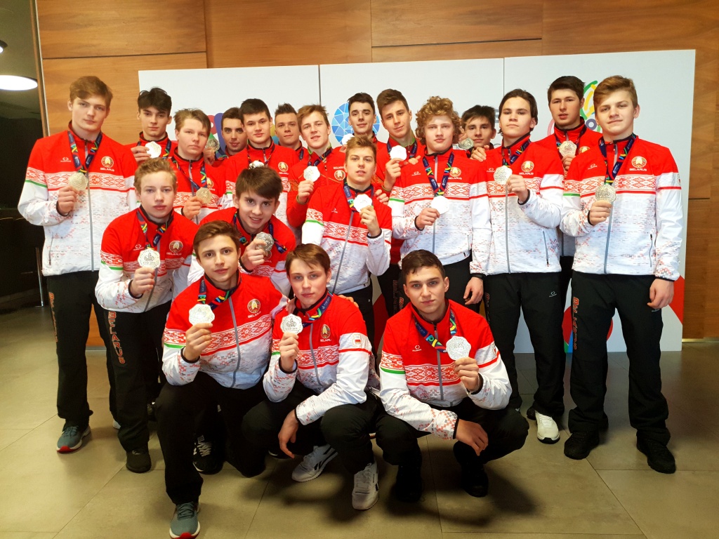 Сборная по хоккею U-17.jpg