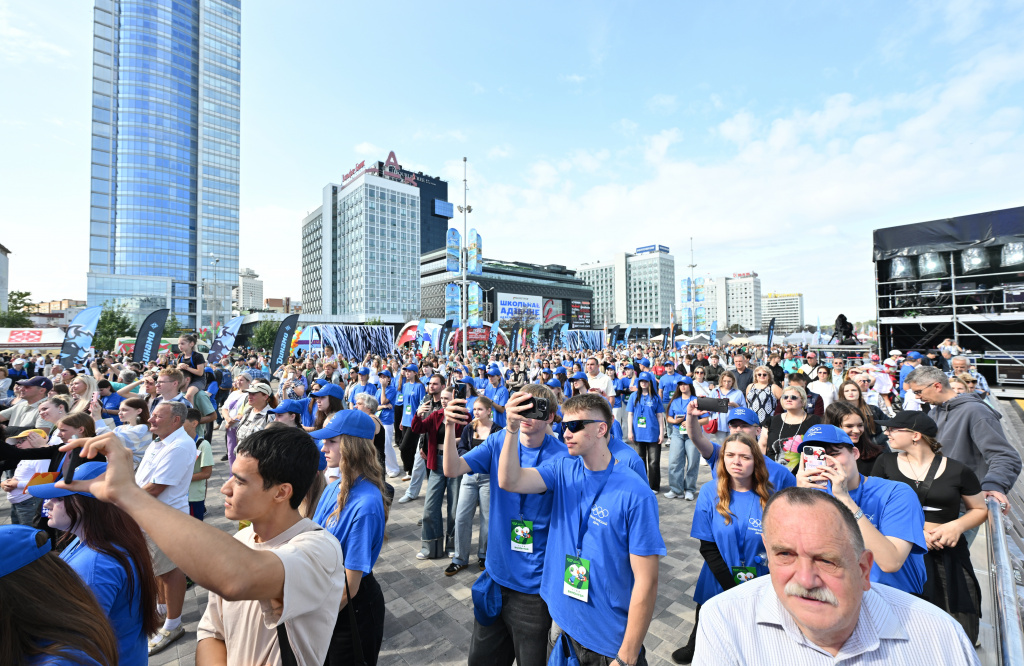 Олимп люди NZ9_0874_1.JPG