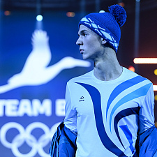 отмечает 30-летие 132