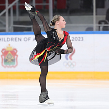 Новокузнеце откатали короткую программу фигуристы 18