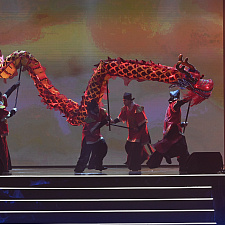 отмечает 30-летие 108