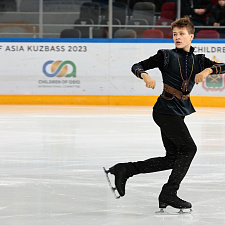 Новокузнеце откатали короткую программу фигуристы 13