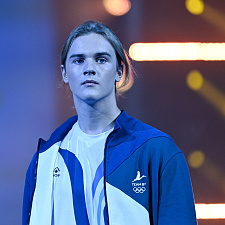 отмечает 30-летие 117