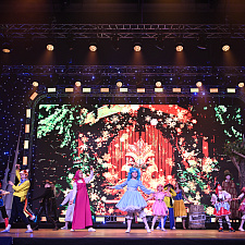 Олимпийская Елка 74