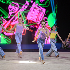 Rhythmic gymnastics 91