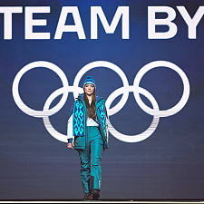 отмечает 30-летие 128