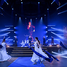 отмечает 30-летие 58