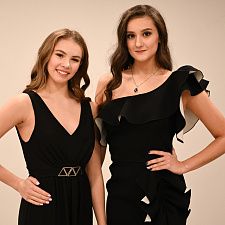 отмечает 30-летие 5