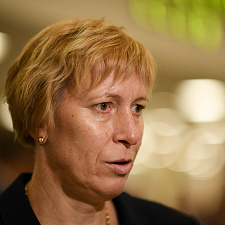 отмечает 30-летие 36