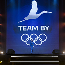 отмечает 30-летие 110