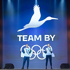 отмечает 30-летие 118