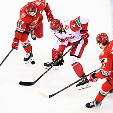 хоккеисты обыграли россиян в первом домашнем матче майского турне 28