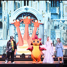 Олимпийская Елка 77