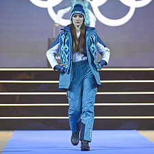 отмечает 30-летие 129