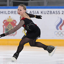 Новокузнеце откатали короткую программу фигуристы 19